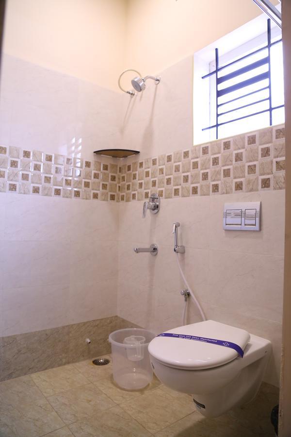 Hotel Gokulgrande Erode Bagian luar foto