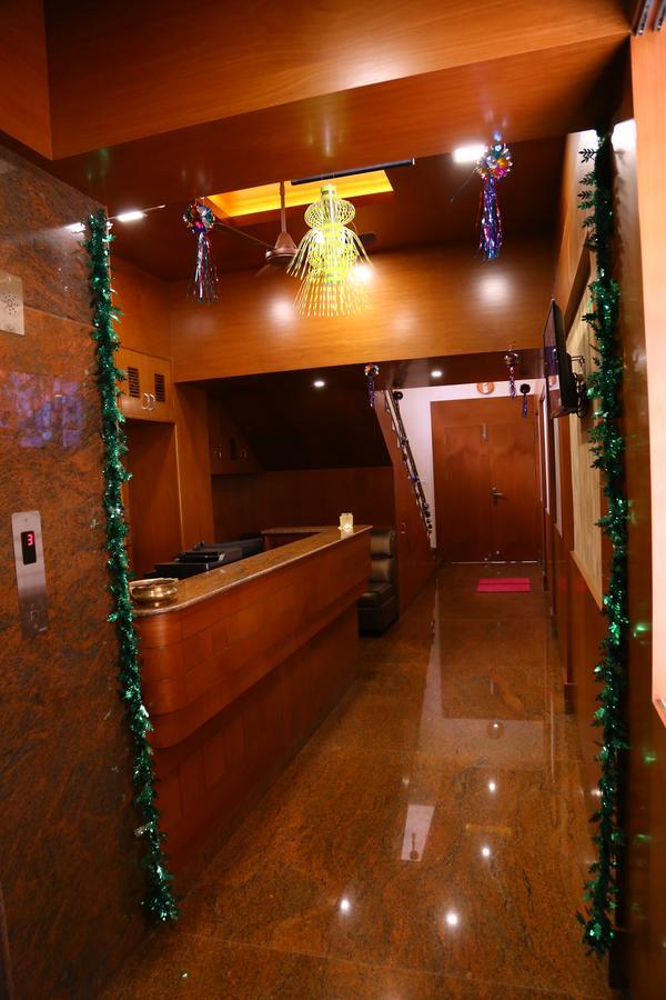 Hotel Gokulgrande Erode Bagian luar foto