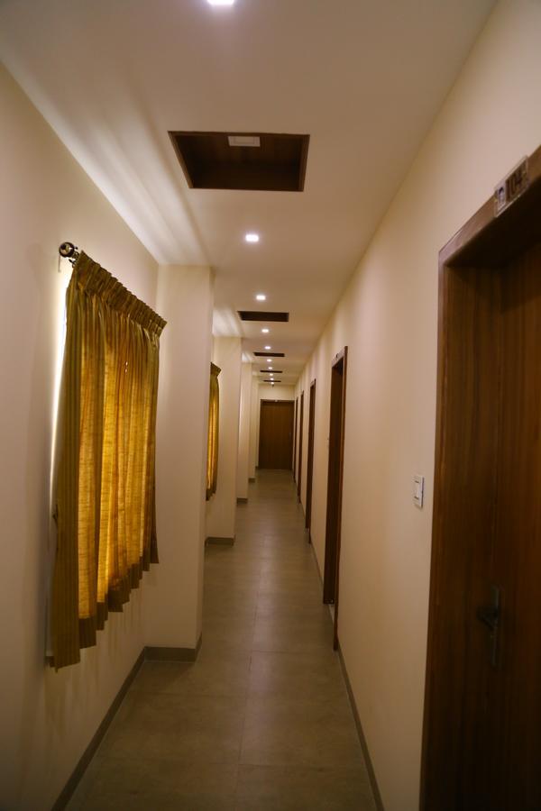Hotel Gokulgrande Erode Bagian luar foto
