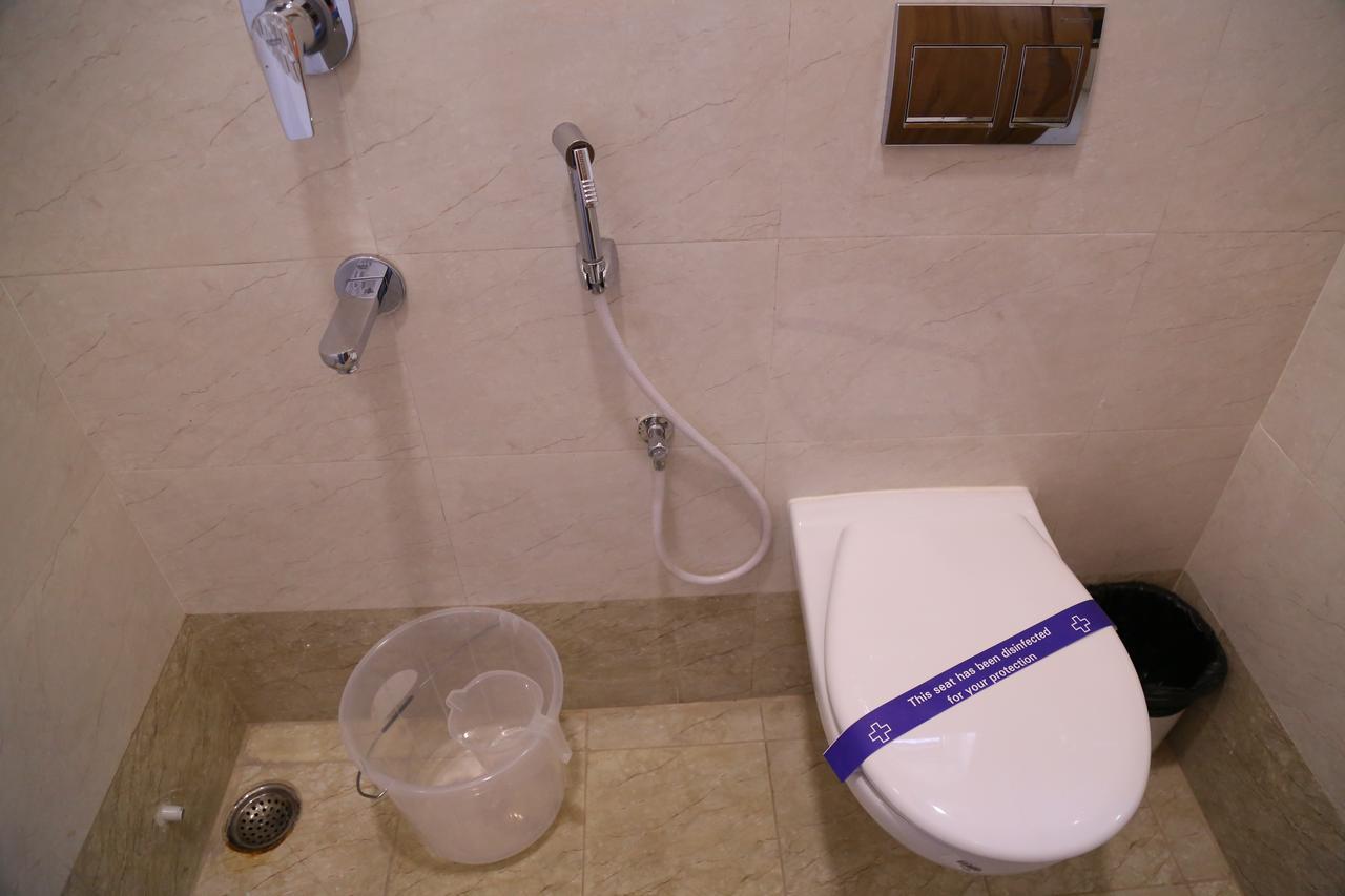 Hotel Gokulgrande Erode Bagian luar foto